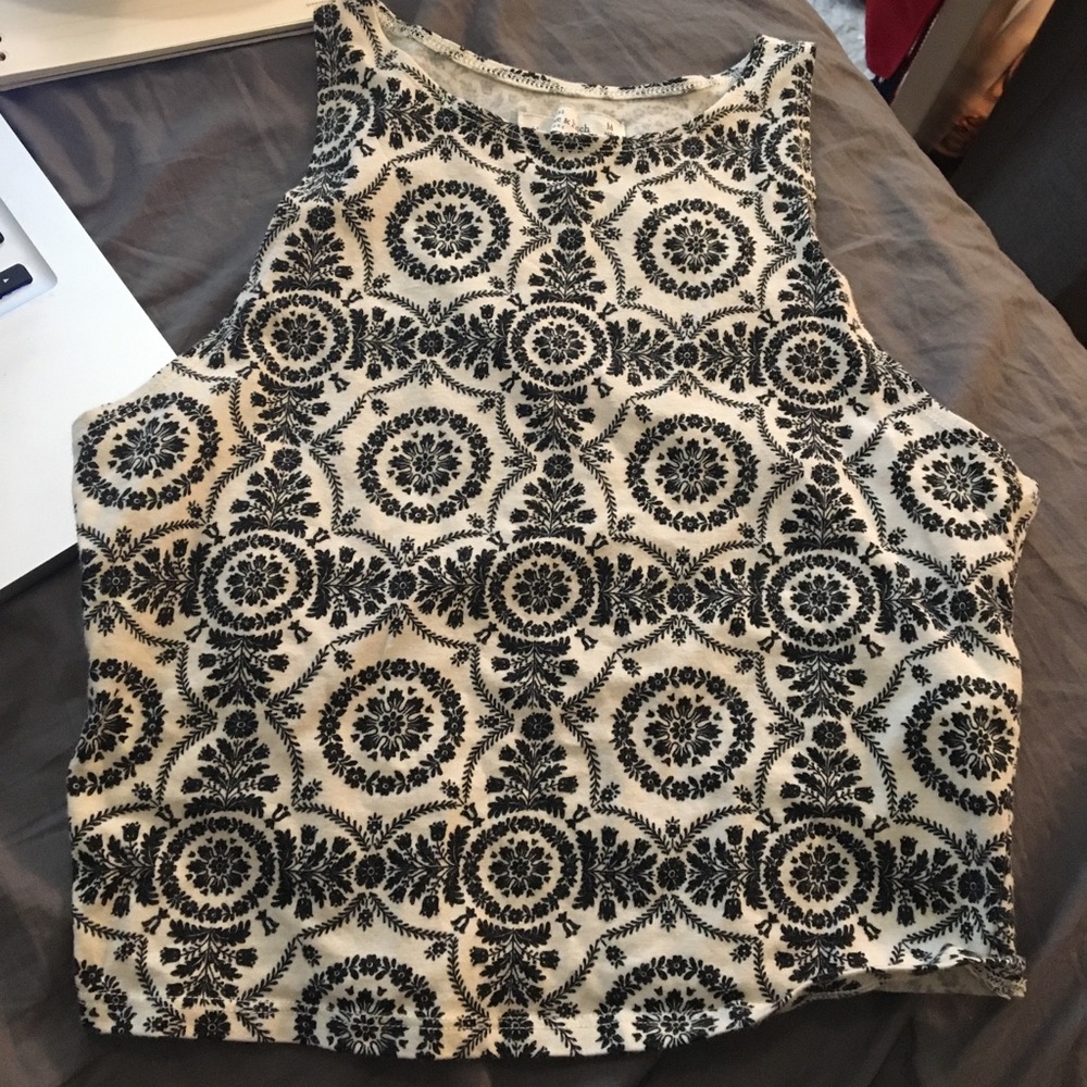 Crop top